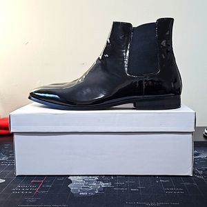 Men's patent leather Chelsea boots